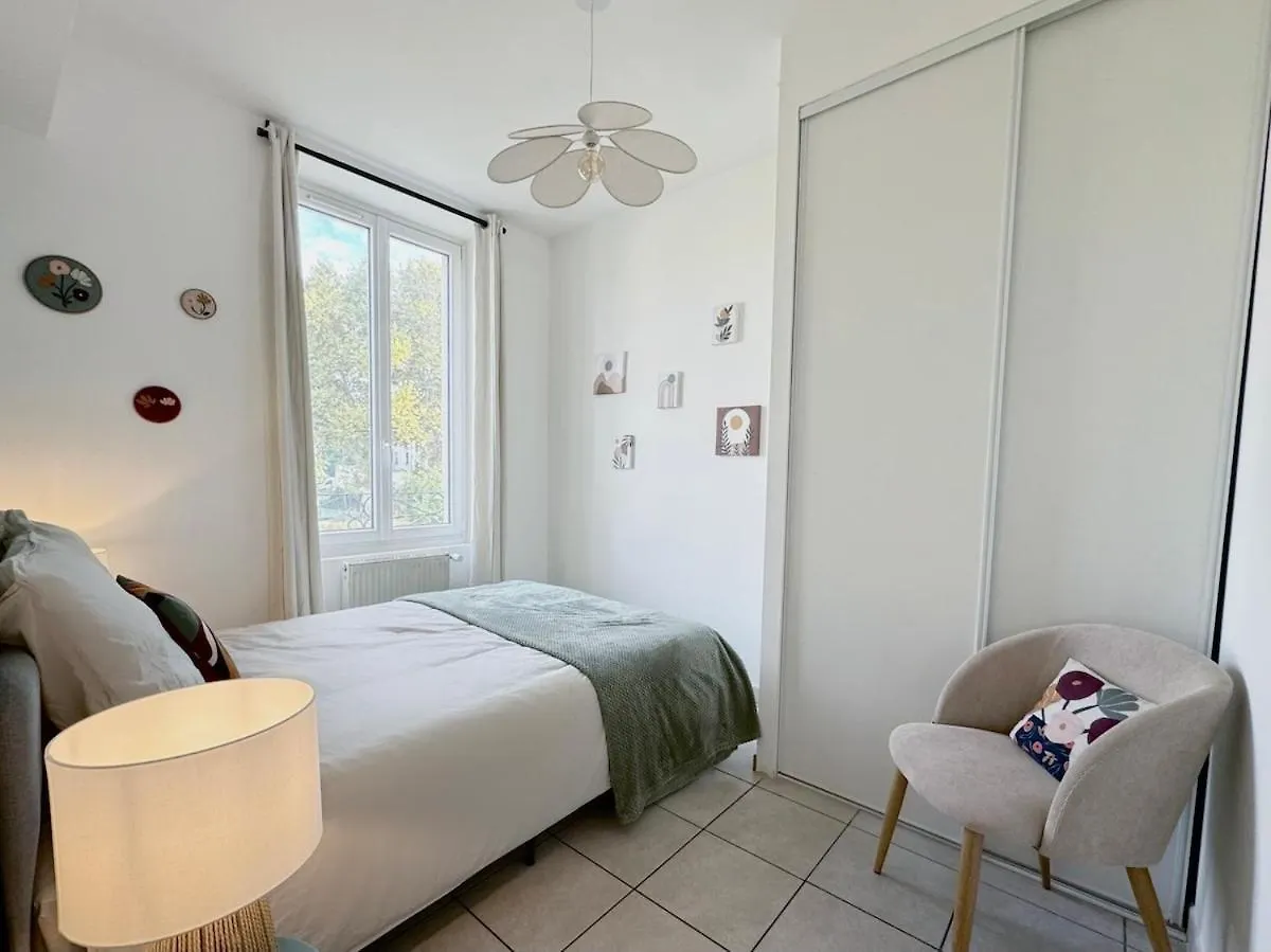 Suite Sacramento Oullins Apartment